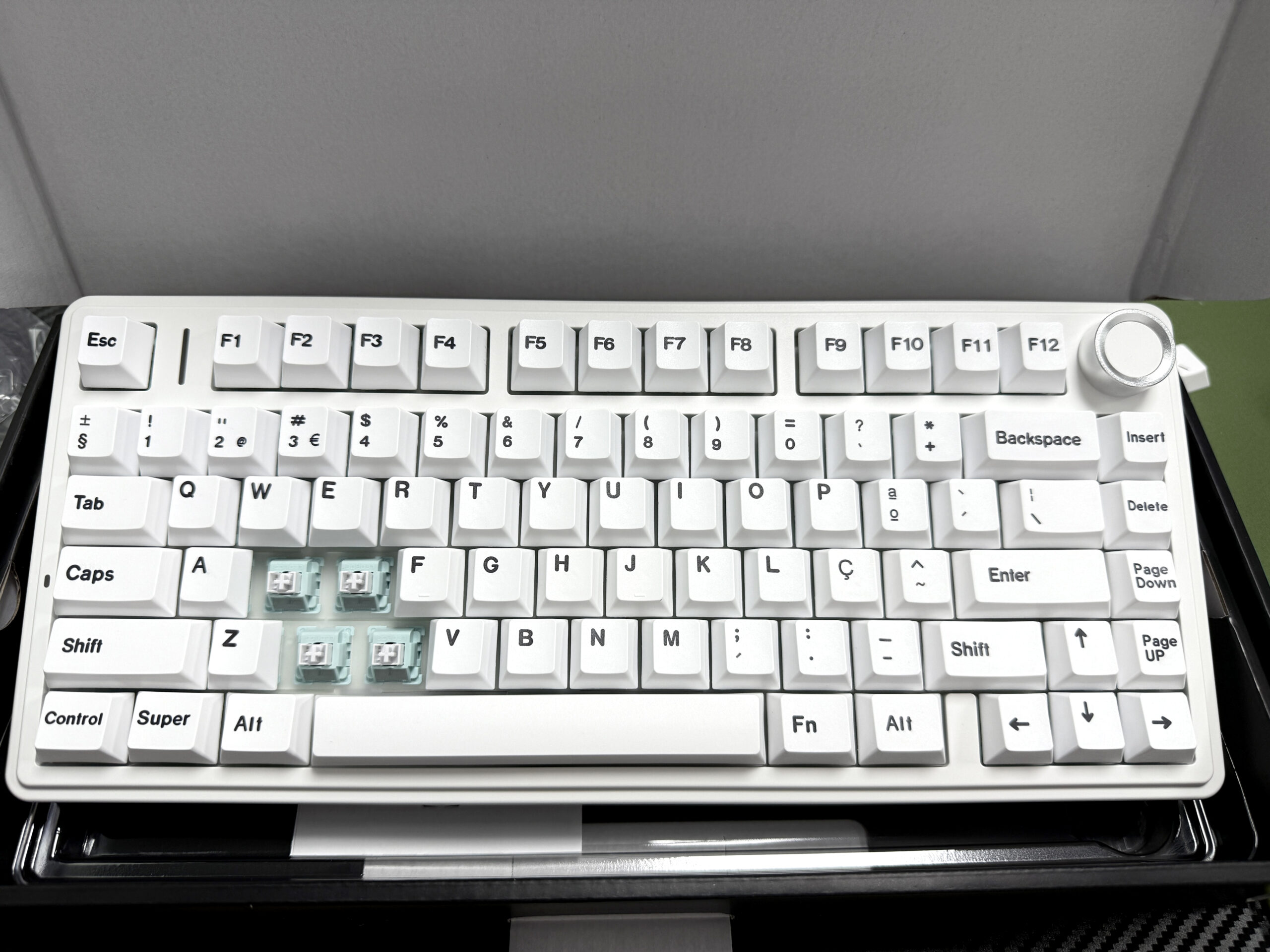 F75 Keyboard