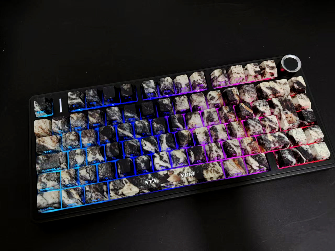 F75-Tastatur