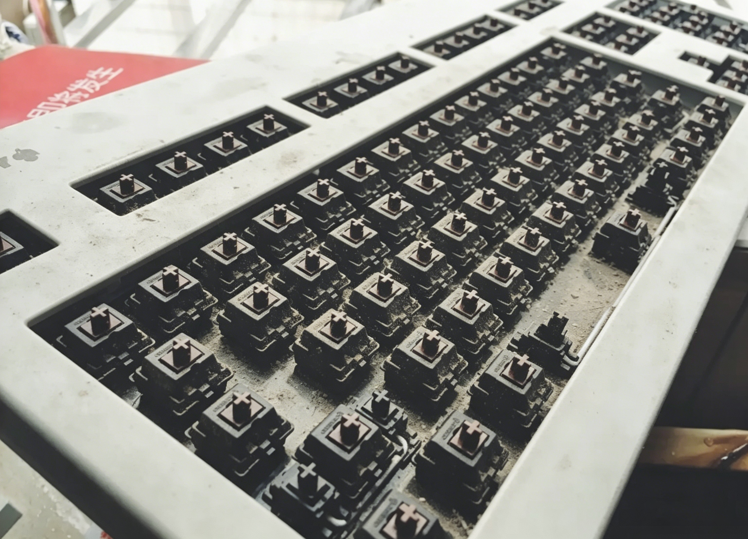 Clean the keyboard